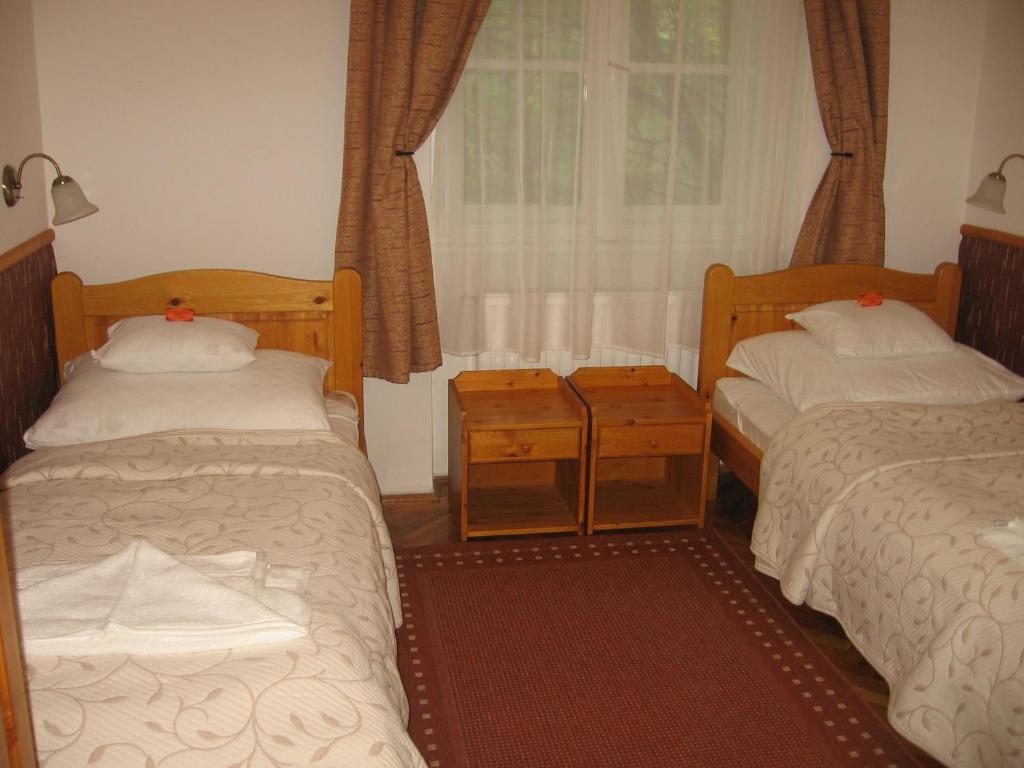 Mater Salvatoris House Ξενοδοχείο Gödöllő Δωμάτιο φωτογραφία