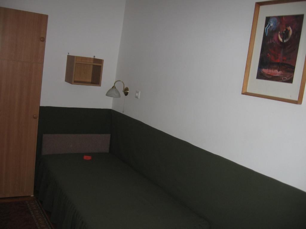 Mater Salvatoris House Ξενοδοχείο Gödöllő Δωμάτιο φωτογραφία