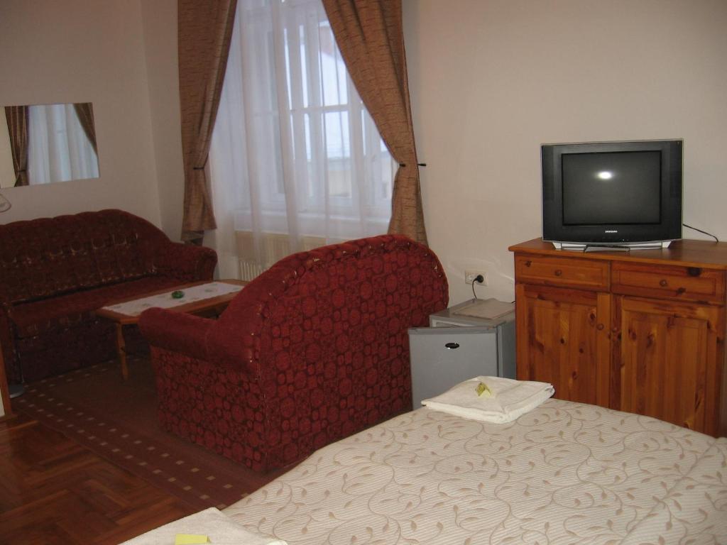 Mater Salvatoris House Ξενοδοχείο Gödöllő Δωμάτιο φωτογραφία