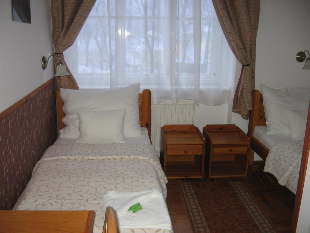 Mater Salvatoris House Ξενοδοχείο Gödöllő Δωμάτιο φωτογραφία
